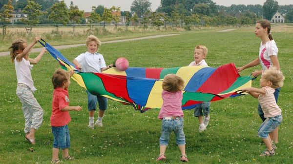 Tanztuch, 16 Personen